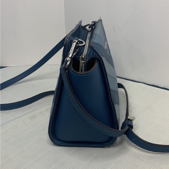 Michael Michael Kors SELMA CHEVRON MEDIUM MESSENGER - Picture 4 of 10